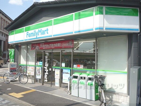 画像21:ファミリーマート　千本三条店まで370メートル