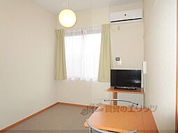 レオパレス西七条 2階1Kのリビング/ダイニング