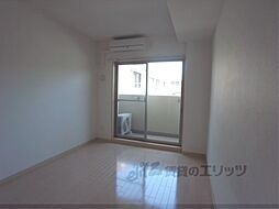 グランディール二条城 203 2階1Kのリビング/ダイニング