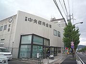 京都中央信用金庫　常盤支店まで450メートル