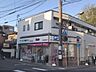 周辺：デイリーヤマザキ　東福寺駅前店まで480メートル