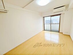 フラッティ龍大南 4階1Kのリビング/ダイニング