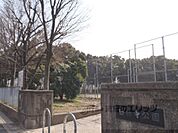 勧修寺公園まで500メートル