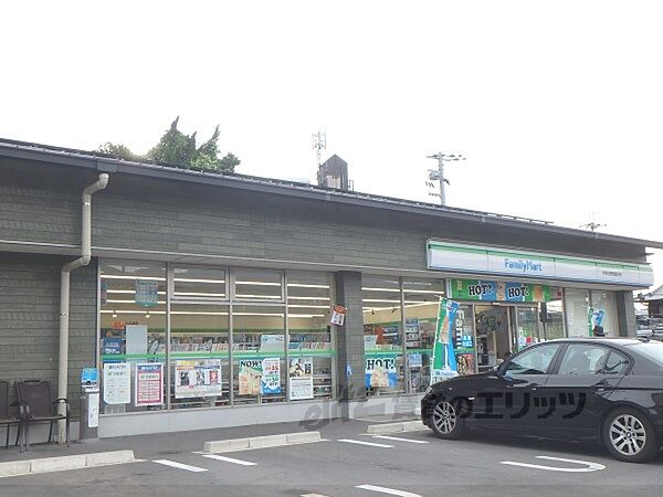 画像19:ファミリーマート　伏見日野西風呂店まで500メートル