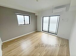 ブリリアコート龍谷大前 4階1Kのリビング/ダイニング