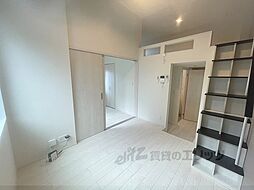 JR奈良線 稲荷駅 徒歩13分の賃貸アパート 2階1DKのリビング/ダイニング