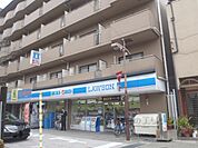 ローソン　山科駅前店まで350メートル