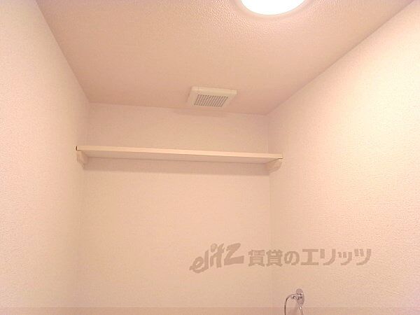 画像26:トイレの棚