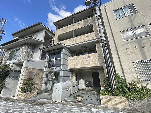 京都府京都市左京区川端通丸太町下ル下堤町(賃貸マンション1LDK・3階・39.99㎡)の写真 その1