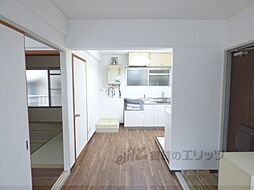 メゾン・ド・エリカ 201 2階2DKのリビング/ダイニング