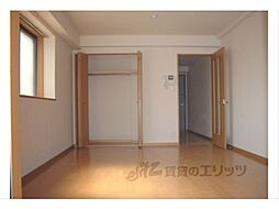 メディナ三条室町 7階1Kのリビング/ダイニング