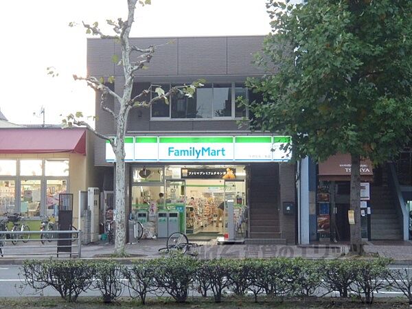 画像16:ファミリーマート　中徳烏丸二条店まで250メートル