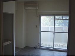 ＣＲＥＳＴ音羽 112 1階1DKのリビング/ダイニング