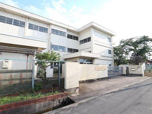 画像15:【小学校】辰市小学校まで335ｍ