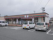 セブンイレブン(700m)