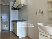 ※内観写真は201号を引用しており、内装等（反転）が異なる場合がございます。