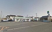 ファミリーマート(600m)