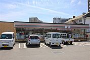 セブンイレブン(650m)