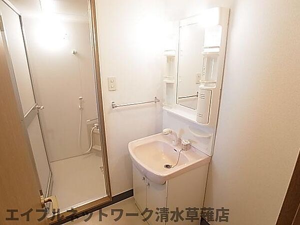 画像9:スペースが確保できる洗面所です