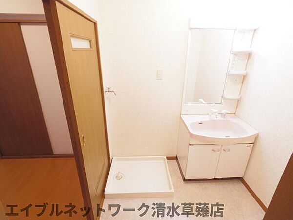 画像15:ゆったりとスペースのある洗面所