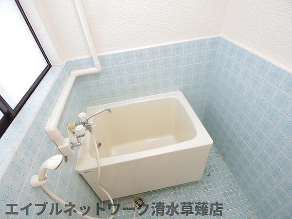 画像29:コンパクトで使いやすいお風呂です
