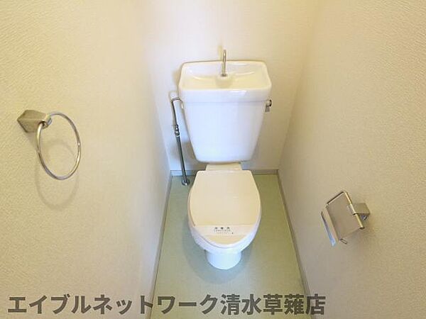 画像20:コンパクトで使いやすいトイレです