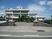 小学校「木津小学校まで650ｍ」
