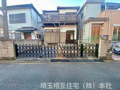 外観：南東道路に面し陽当り良好！閑静な住宅街！敷地約30坪！希望の間取りが叶いやすい整形地です！大沢北小学校まで徒歩約2分(130ｍ)、お子様の通学に安心です！お気軽にお問い合わせください！