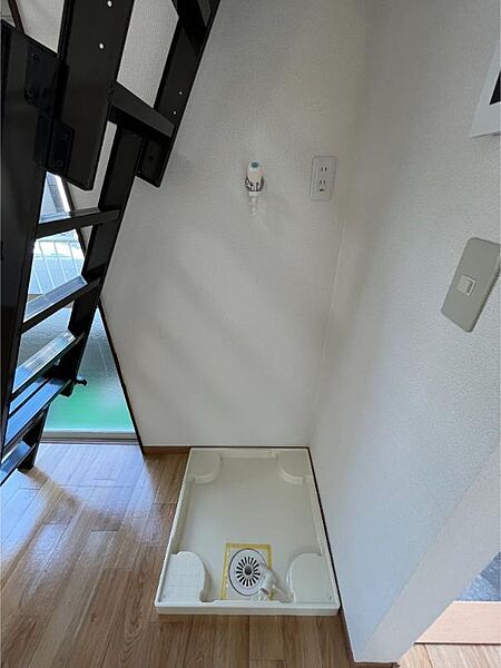 画像10:室内洗濯機置場です。