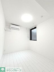 イスフール 4階1Kのリビング/ダイニング