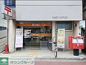 郵便局 691m