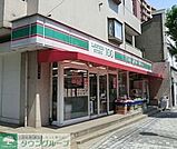 ローソンストア100 徒歩2分。 100m