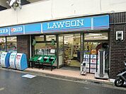 ローソン 徒歩5分。 330m