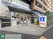 ローソン 徒歩3分。 220m