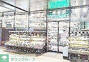 サミットストア神田スクエア店 徒歩4分。 300m