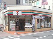 セブンイレブン 598m