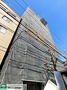 建築中