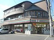 セブンイレブン 879m