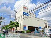 西友青井店 徒歩8分。スーパー 640m