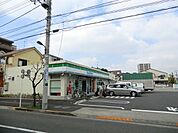 ファミリーマート 150m