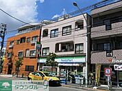 ファミリーマート西日暮里一丁目店 徒歩6分。コンビニ 460m