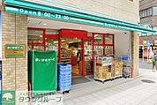 まいばすけっと 徒歩0分。スーパー 1m