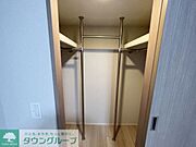 洋室約6.0帖のウォークインクローゼット