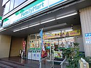 ファミリーマート 150m