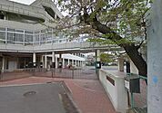★★幸ケ谷小学校 徒歩8分。小学校 630m