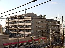 4 / 11