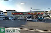 デイリーヤマザキ戸塚上柏尾店 徒歩10分。コンビニ 740m