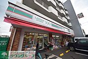 ローソンストア100大和中央2丁目店 徒歩17分。コンビニ 1310m