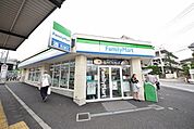 ファミリーマート鶴ヶ峰店 徒歩5分。コンビニ 400m