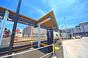 駅前 320m